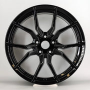 19x8" Ford Focus RS Style alloy wheel in gloss black, 5x108 - front face