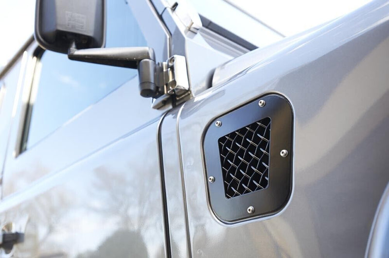 LandRover Defender Full Grille Set - Black finish (2007 onwards)