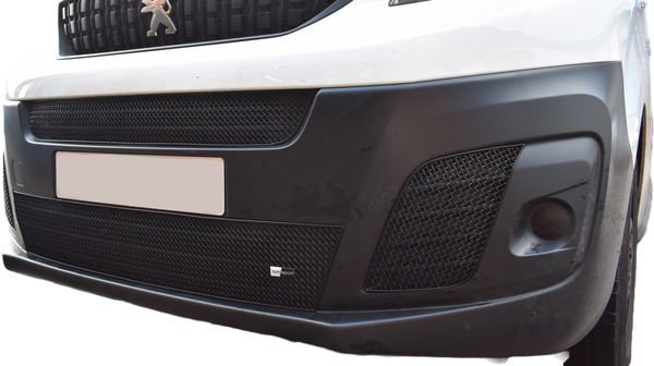 Peugeot Expert / Citroen Dispatch / Vauxhall Vivaro - Front Grille Set (2016 to )