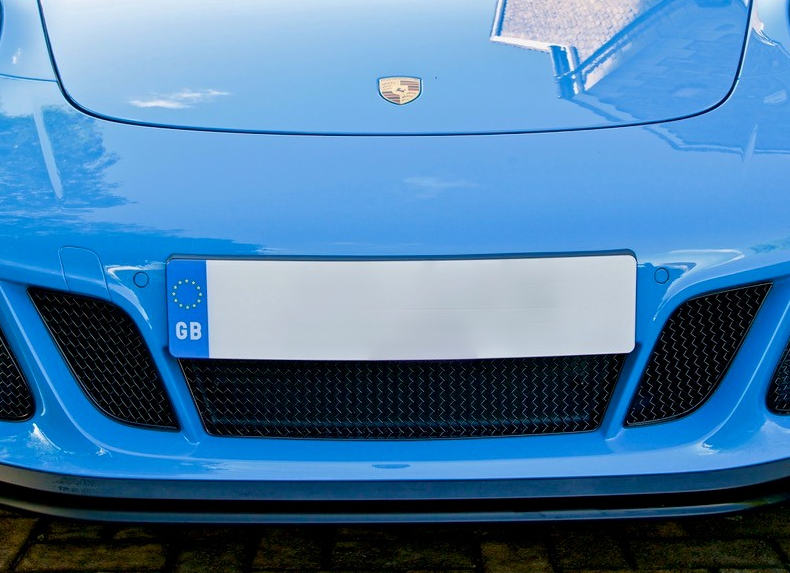 Porsche Carrera 991.2 GTS - Centre Grille Set - Black Finish (2017 to 2019)