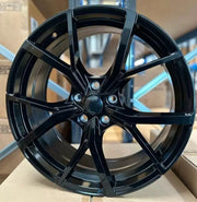 18x8" Volkswagen VW Golf R 2021 Estoril Style alloy wheel in gloss black, 5x112 - front face