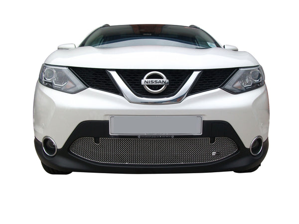 Nissan Qashqai (2.0 Diesel with Parking Sensors) - Lower Grille - Black finish (2014 onwards)